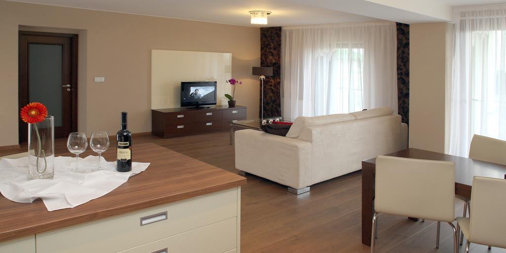 Golden Fish Apartmany Xia Plzeň Exterior foto