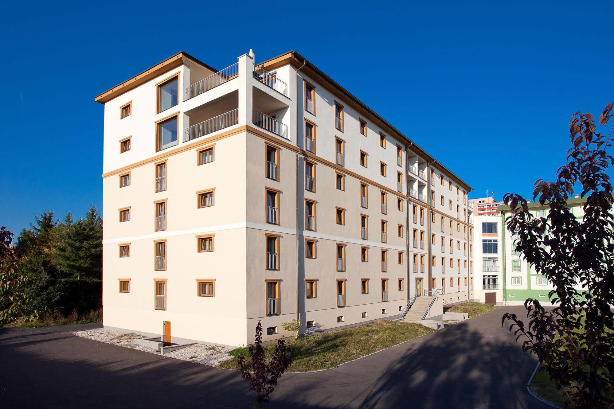 Golden Fish Apartmany Xia Plzeň Exterior foto
