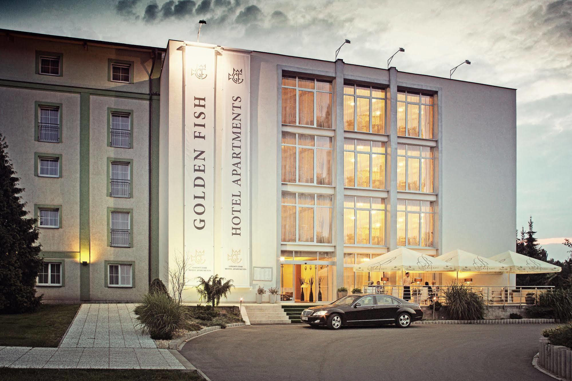Golden Fish Apartmany Xia Plzeň Exterior foto